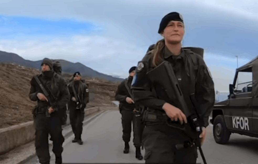 <span style='color:red;'><b>ALBANSKA VOJSKA</b></span> NA KOSOVU Dolaze NATO trupe, operativne do kraja meseca! 

